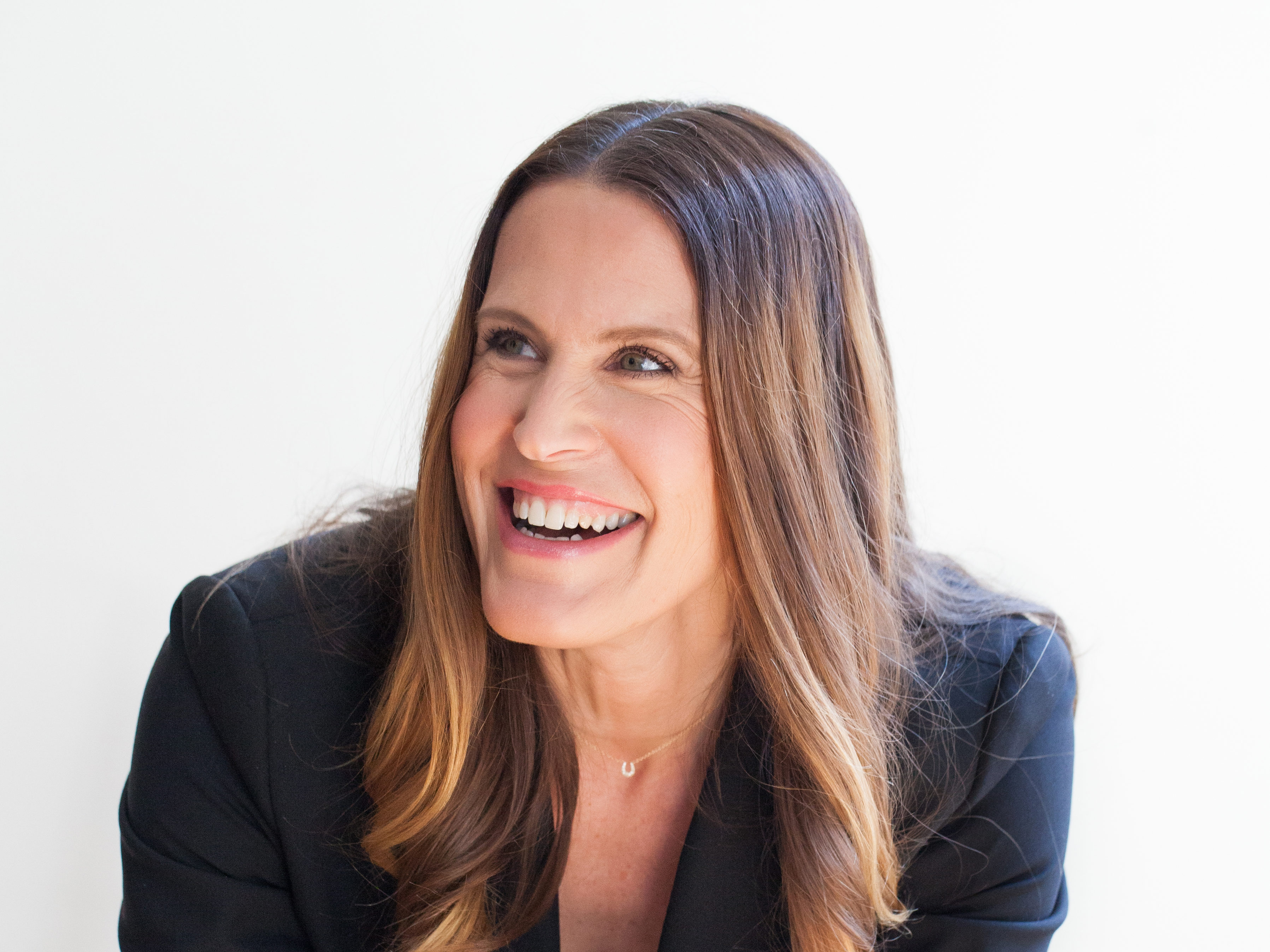 25 JES GORDON: Bringing Personality to Every Event